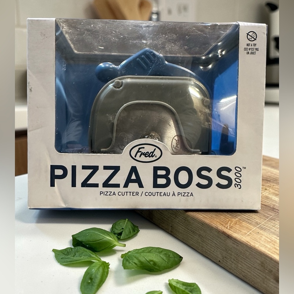 Fred Pizza Boss 3000 Cutter - Blue and Gray